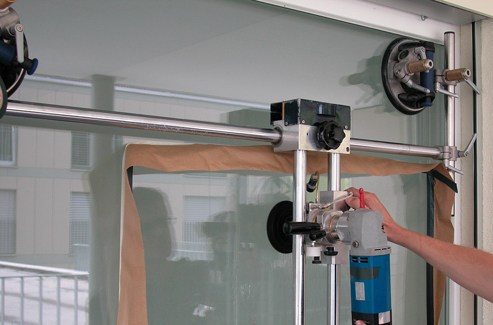 vetrox, glaskratzer, glaskratzer entfernen, glaskratzerentfernung, scratching, graffiti, glass doc, glassanierung, verkratztes glas